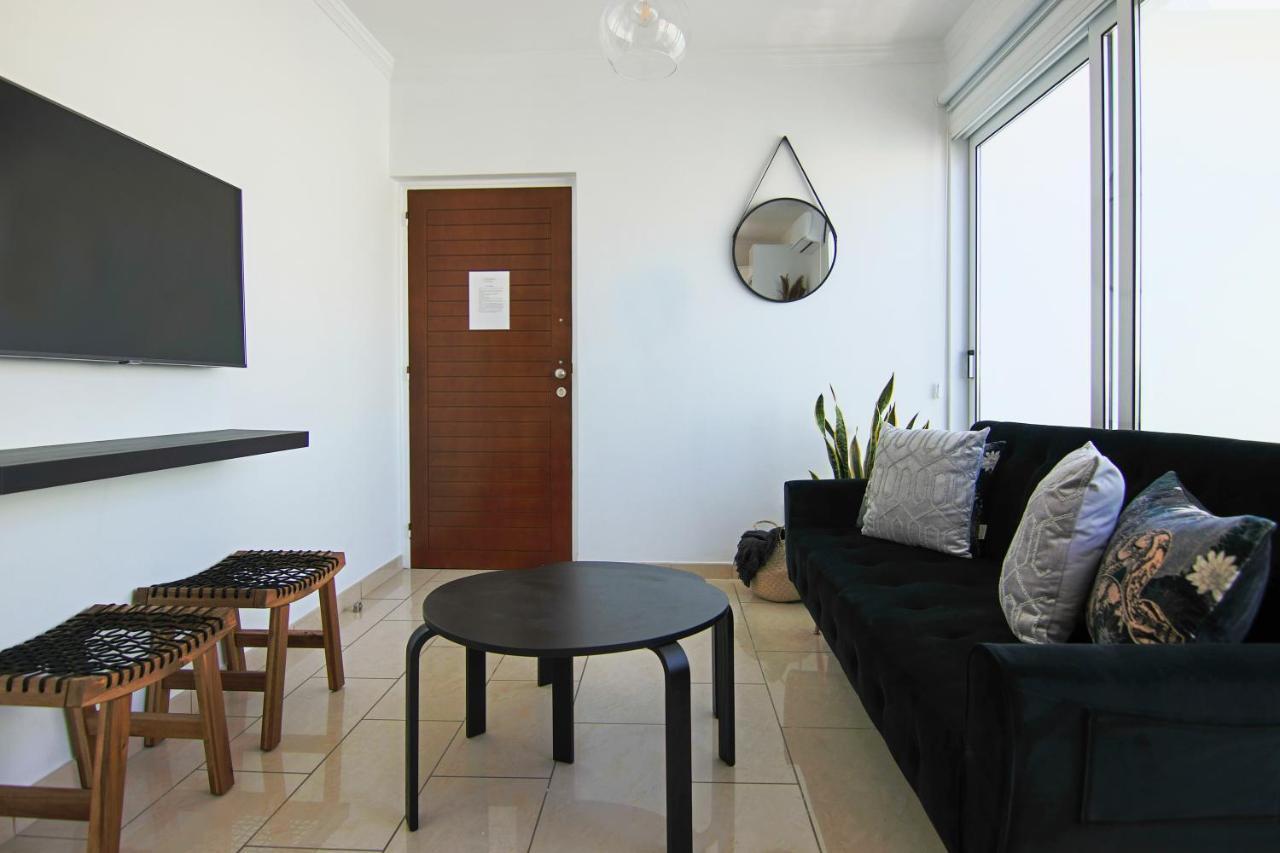 Appartement Phaedrus Living: Seaside Luxury Flat Lighthouse 62 à Paphos Extérieur photo