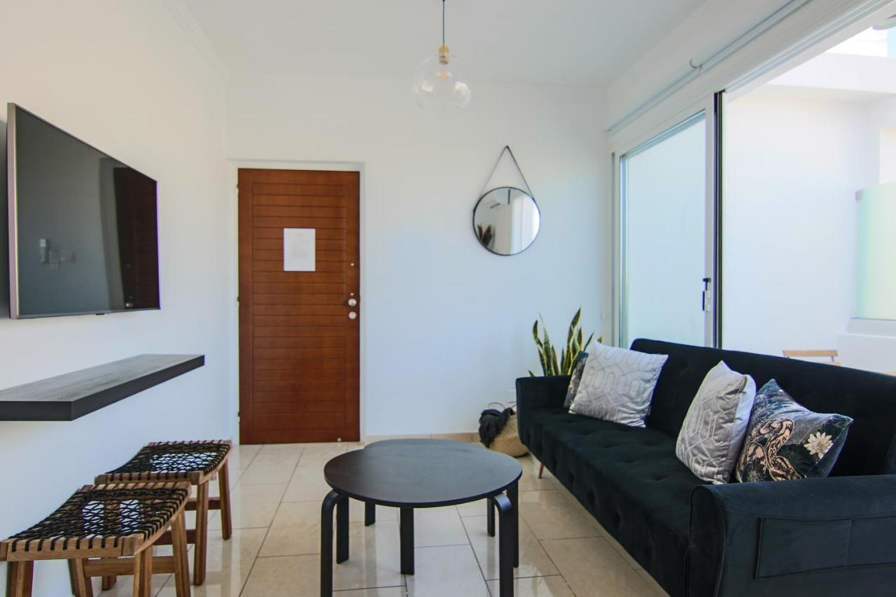 Appartement Phaedrus Living: Seaside Luxury Flat Lighthouse 62 à Paphos Extérieur photo